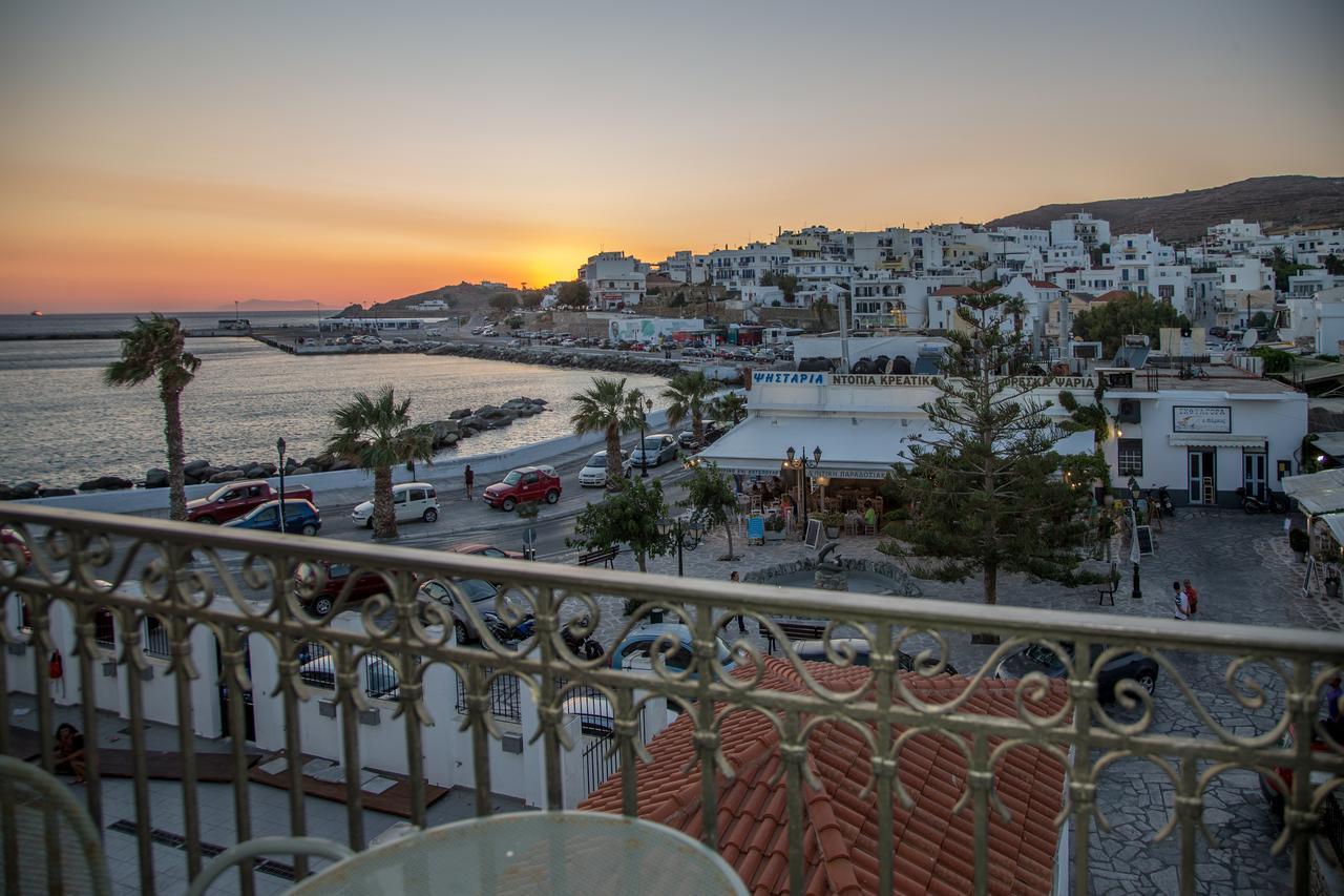 Готель Aegli 1876 Tinos Екстер'єр фото